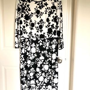 Maggy London printed midi dress with 3/4 sleeves